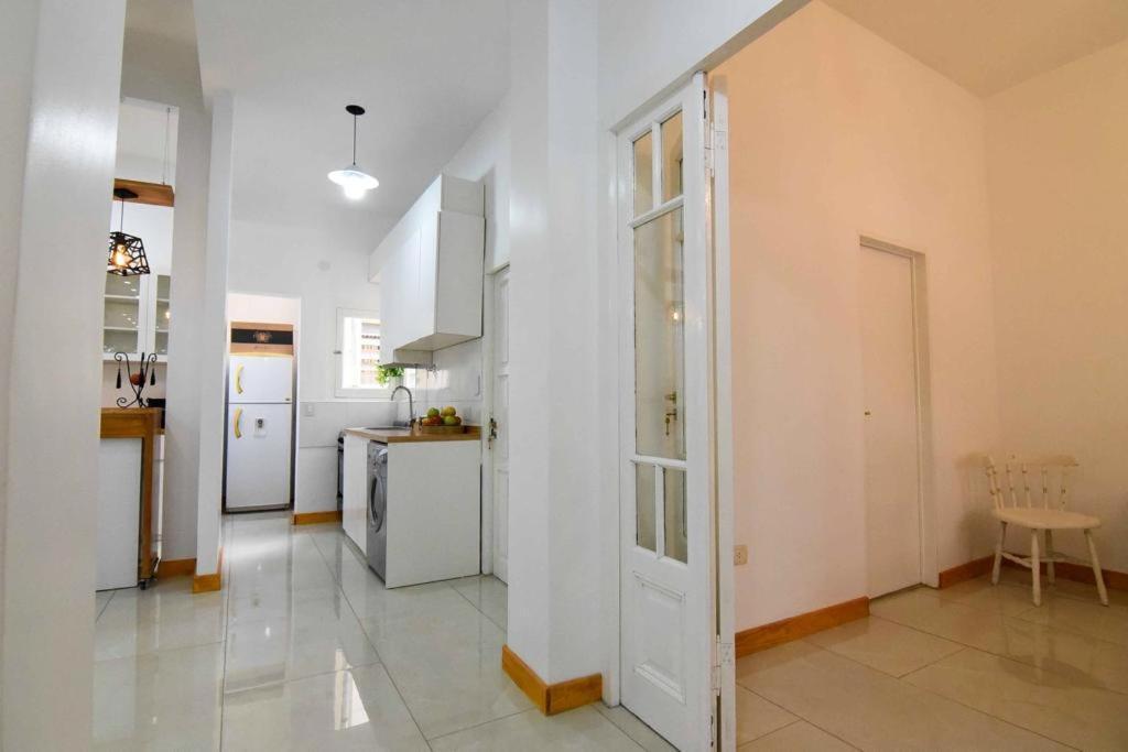Dpto. En Recoleta: Calido, Proximo Y Confortable Buenos Aires Exterior photo